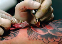 O que faz as Tatuagens ficarem em Alto Relevo?