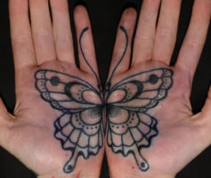 Por que não é aconselhável fazer uma Tatuagem na palma da mão?